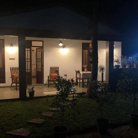 LOHAS Villa Hiriketiya-Air Conditioned Rooms -WiFi Dikwella Dış mekan fotoğraf