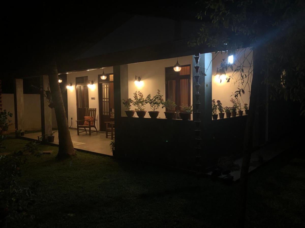 LOHAS Villa Hiriketiya-Air Conditioned Rooms -WiFi Dikwella Dış mekan fotoğraf