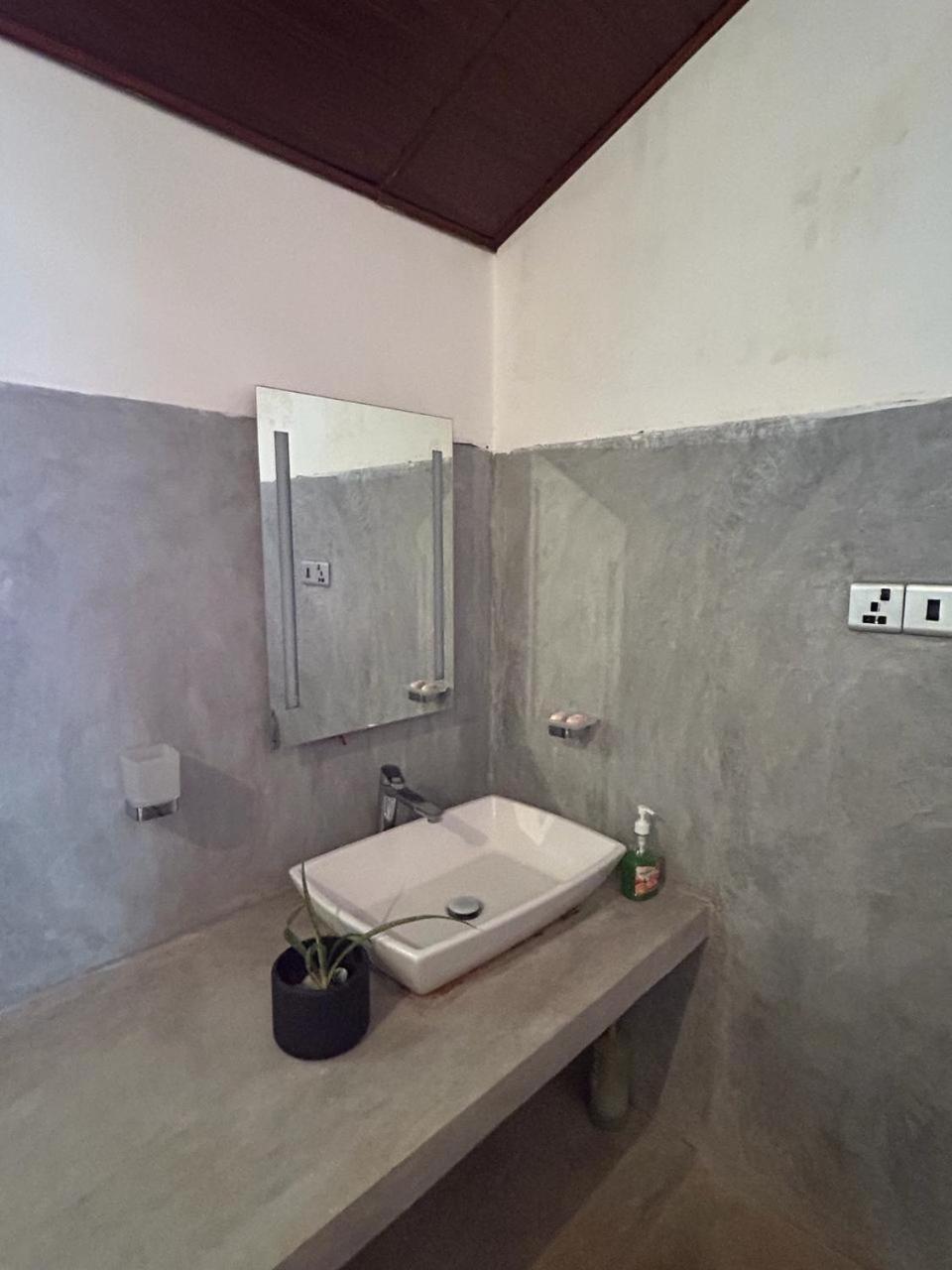 LOHAS Villa Hiriketiya-Air Conditioned Rooms -WiFi Dikwella Dış mekan fotoğraf